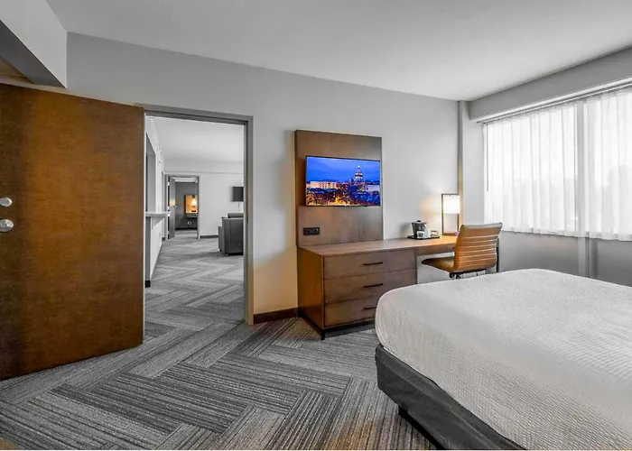 State House Inn, Trademark Collection By Wyndham 3* Springfield
